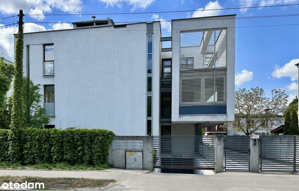 Wolne, zadaszony taras, klimatyzacja, miejsce postojowe, komórka