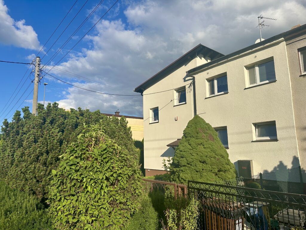 Poznań Antoninek | Dom z 2 niezależnymi mieszkaniami | 151 m²